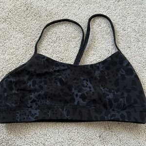 Lululemon flo y bra